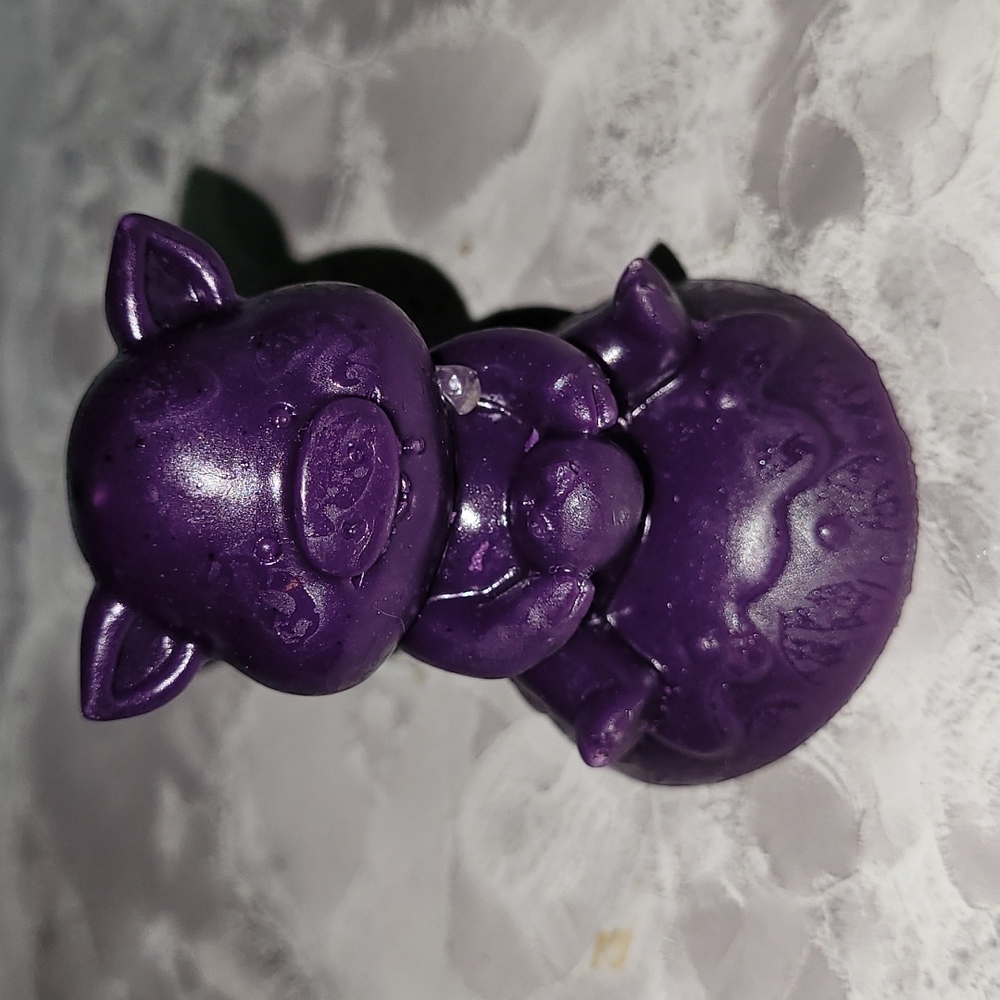 Bird and pig carving